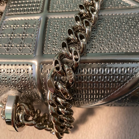 Dior Diorama Medium Metallic Silver Microcannage - Picture 5 of 16